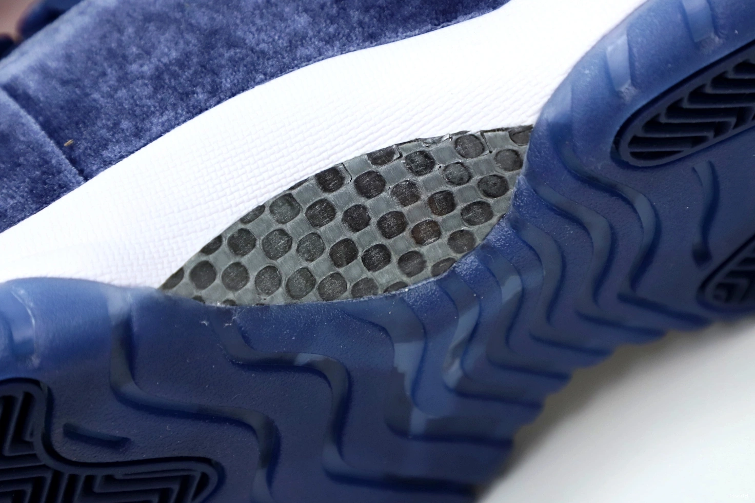 11 JORDAN AIR NAVY MIDNIGHT RETRO 0909